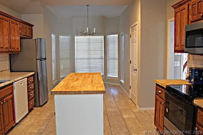 11705 S 103rd East Ave — Photo 4