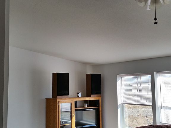 Livingroom toward the south