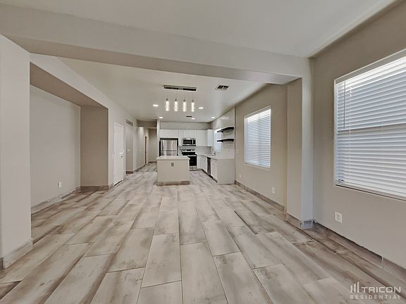 3rd image of 10441 W Hammond Ln