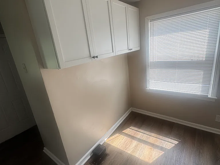 3440 Glendale Ave — Photo 6