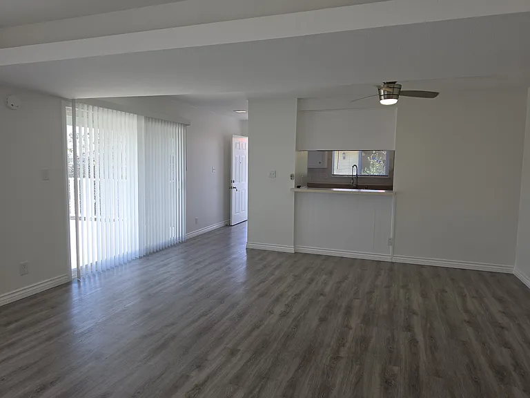 957 Oyster St — Photo 14