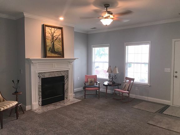 3rd image of 130 Prince William Ln