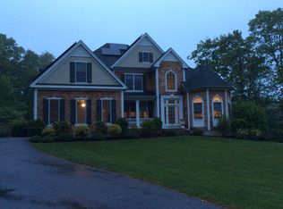 37 William Barton Dr, Tiverton, RI 02878