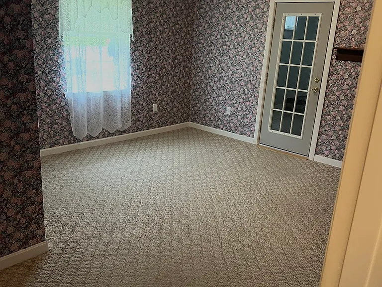 1193 Turner St — Photo 3
