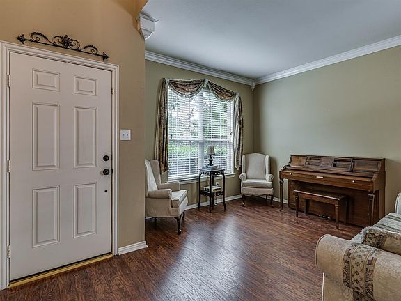3rd image of 3 Blue Meadow Ct