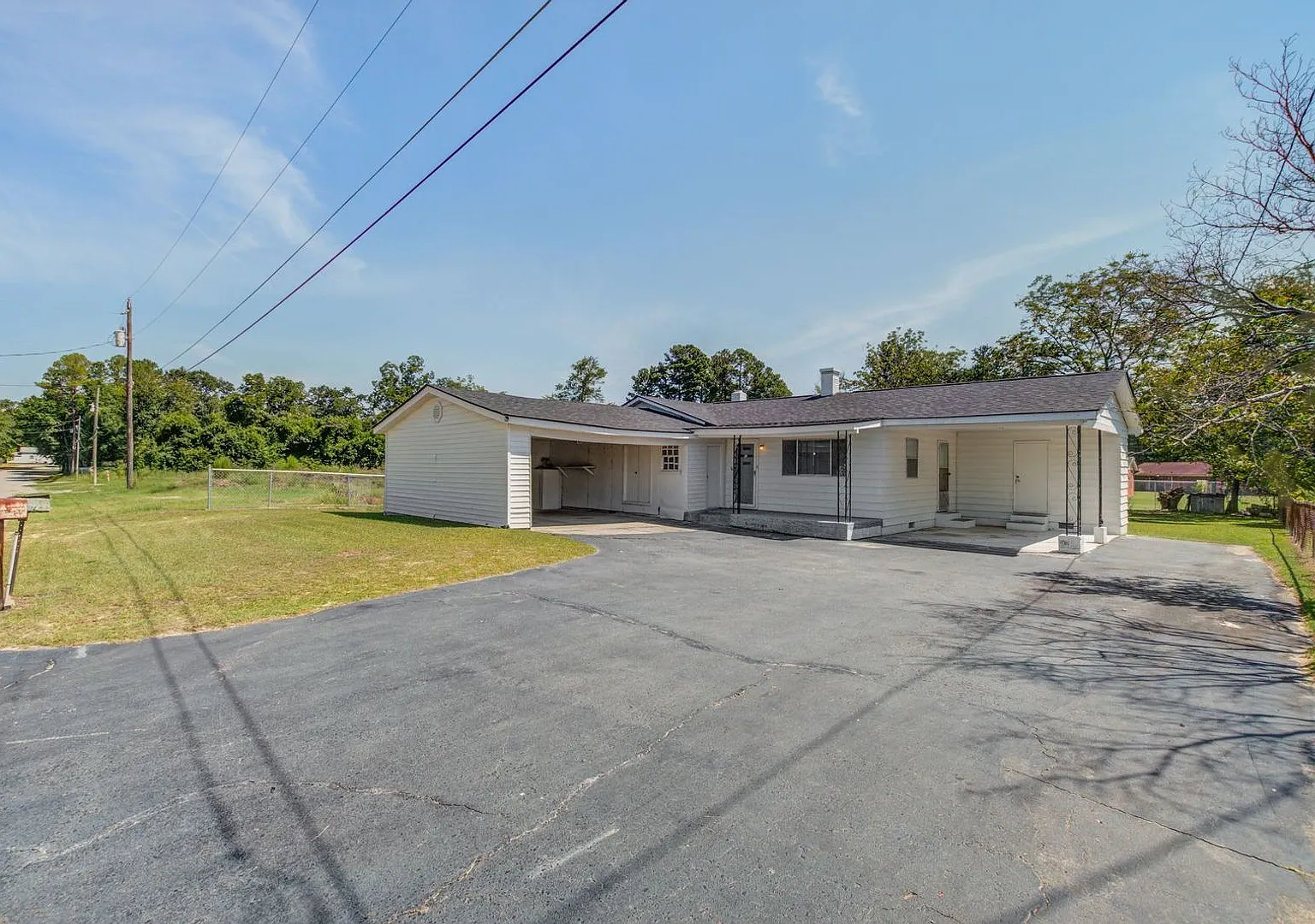 Labor Day Special $150.00 Off First Month's Rent — Photo 2