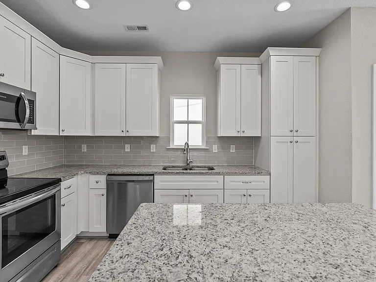 104 S Palm Ave — Photo 27