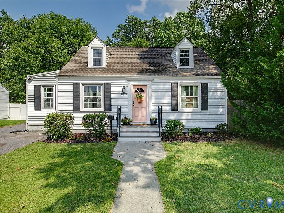 1st image of 3917 E Chatham Dr