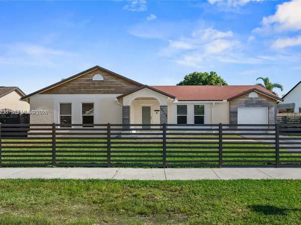 13752 SW 285th St, Homestead, FL 33033