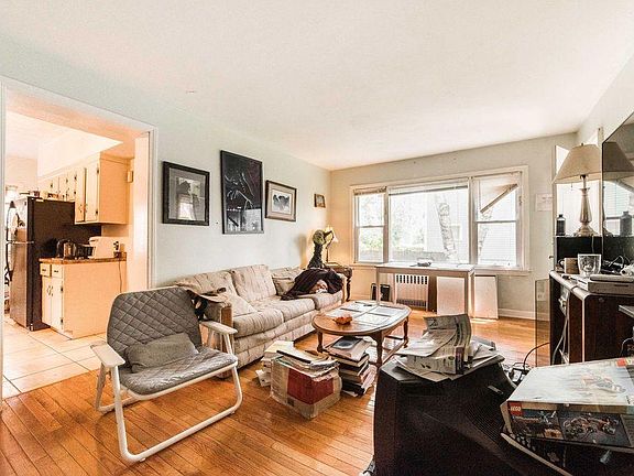 5th image of 2047 Asbury Ave APT 2
