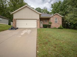 2006 E Samuel J St, Ozark, MO 65721