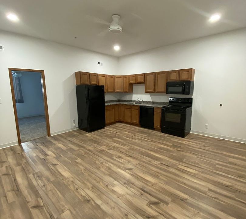 1st image of 401 1st Ave #5