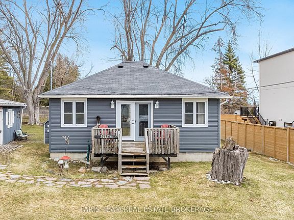 3rd image of 1417 Maple Way