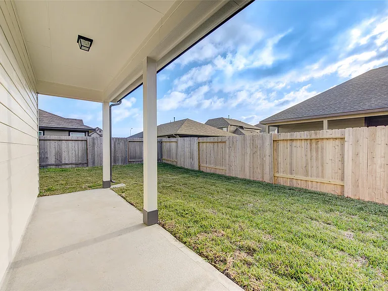 2623 Finley Ln — Photo 41