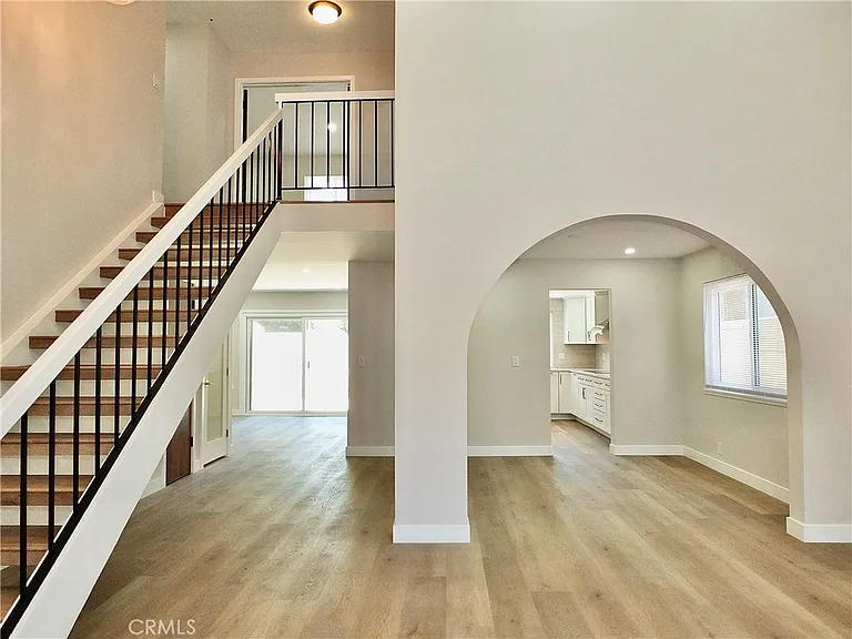 652 Margo Ave — Photo 3