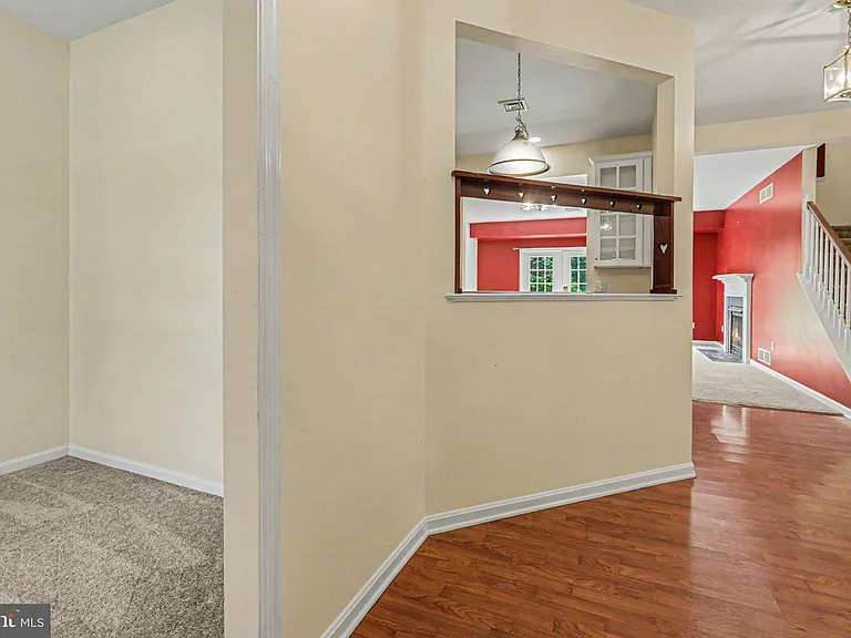 645 Springhouse Ln — Photo 11
