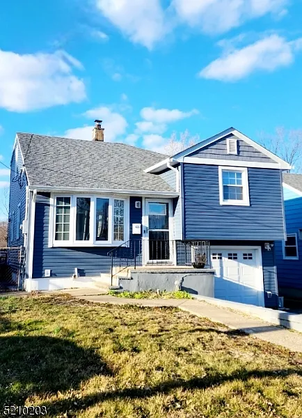 18 Iroquois Ave photo 1