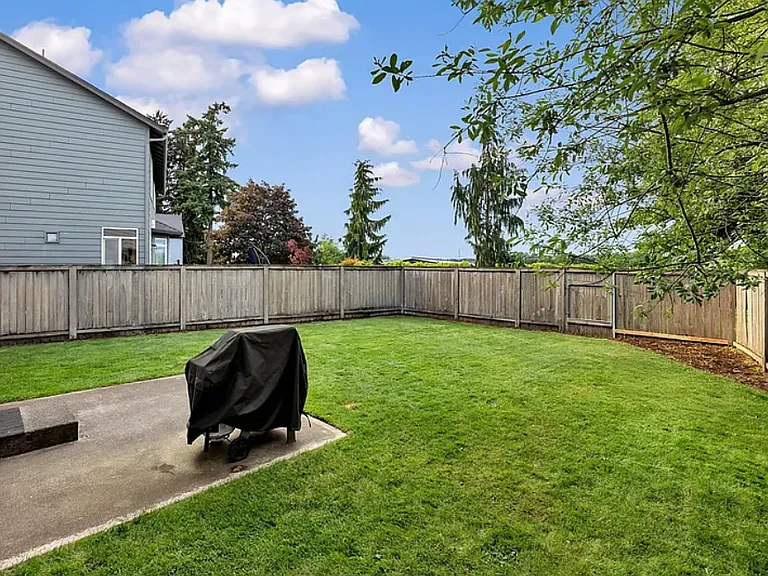 16424 NE 45th St — Photo 35