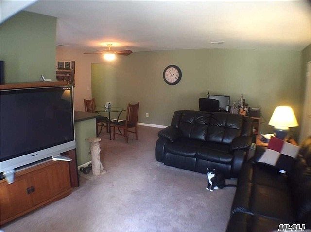 1st image of 27 Idaho Ct