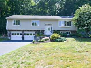 58 Haviland Dr, Trumbull, CT 06611