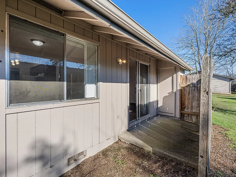Rockwood Park Apartments — Photo 15