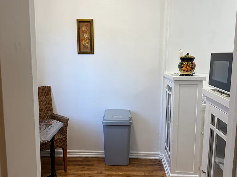 1803 N Wilton Pl #105 — Photo 9
