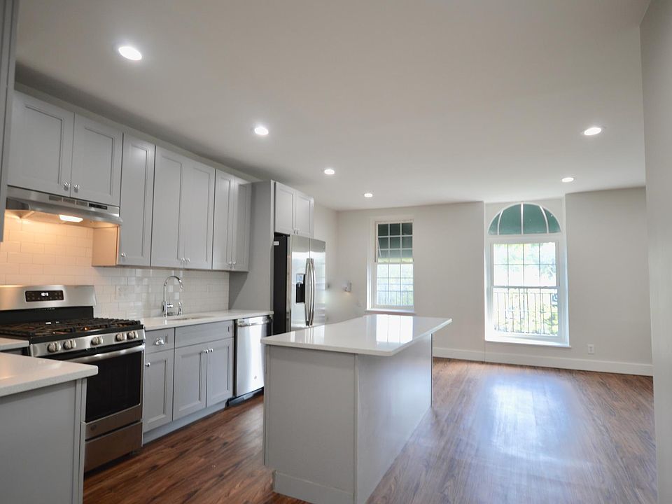 1st image of 318 Mamaroneck Ave