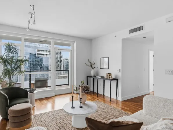 325 7th Ave Unit 1801, San Diego, CA 92101