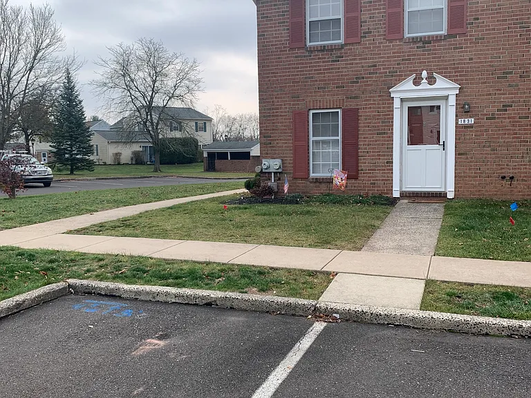 1831 Pennland Ct — Photo 2