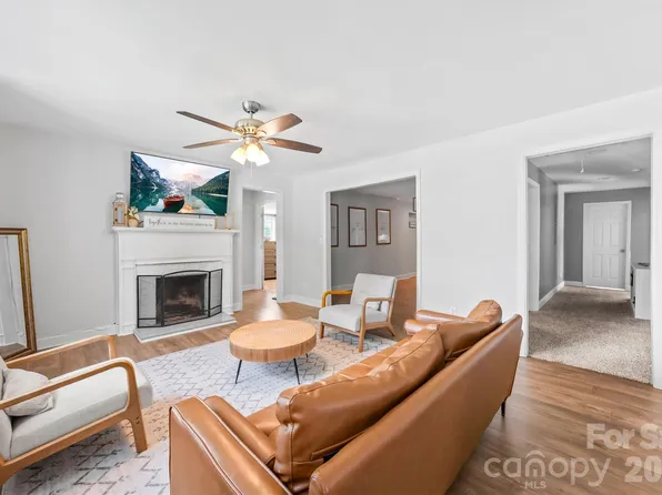 636 Hart St, Heath Springs, SC 29058