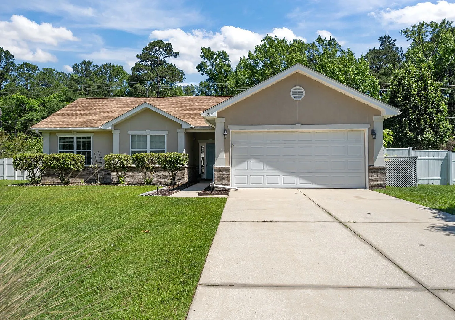 Park West Beauty! 3-Bedroom Home with Screened Porch and Fenced Backyard — Photo 1