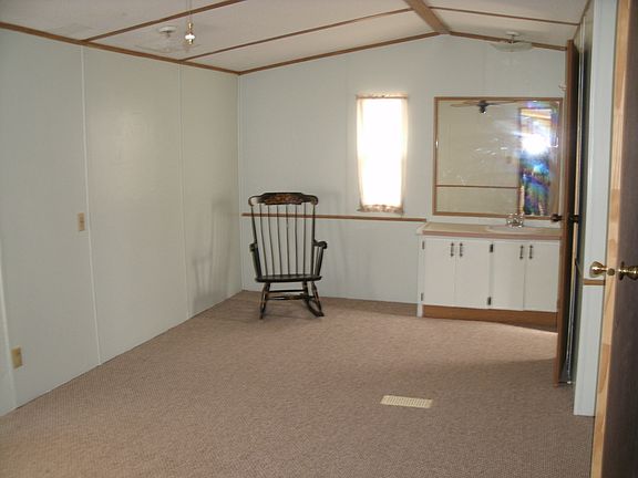 5th image of 23309 Lawrence Ln