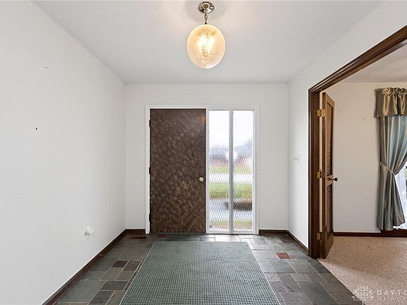 4th image of 210 Chris Dr