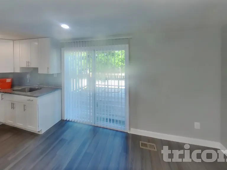 808 Ruxshire Dr — Photo 4