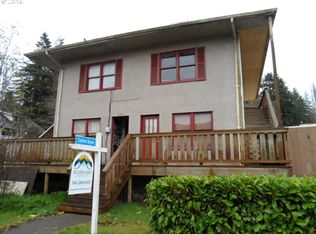 675 Hemlock Ave, Coos Bay, OR