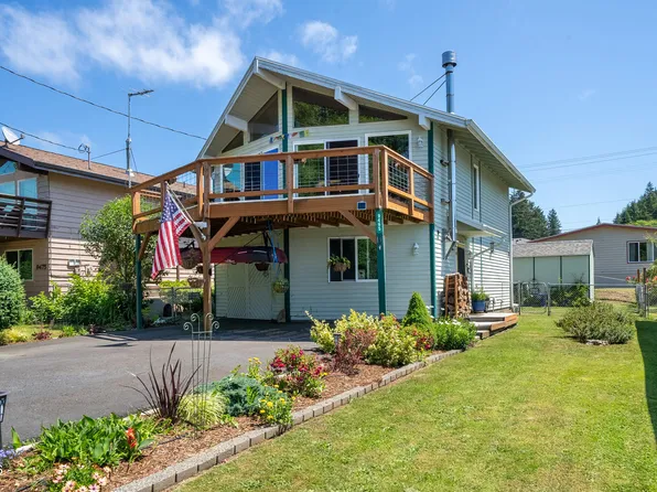 9465 3rd St, Bay City, OR 97107