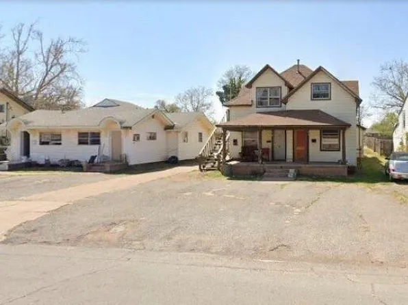 614 S 6th St, Clinton, OK 73601