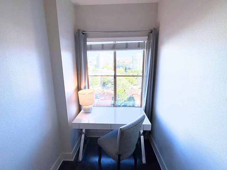10740 Wilshire Blvd #605 — Photo 25
