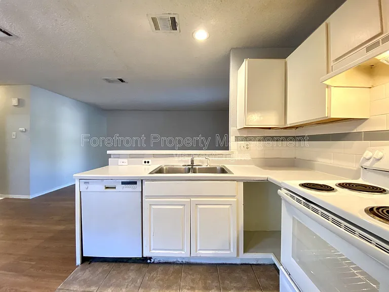 5225 Meadow Fld #1 — Photo 13