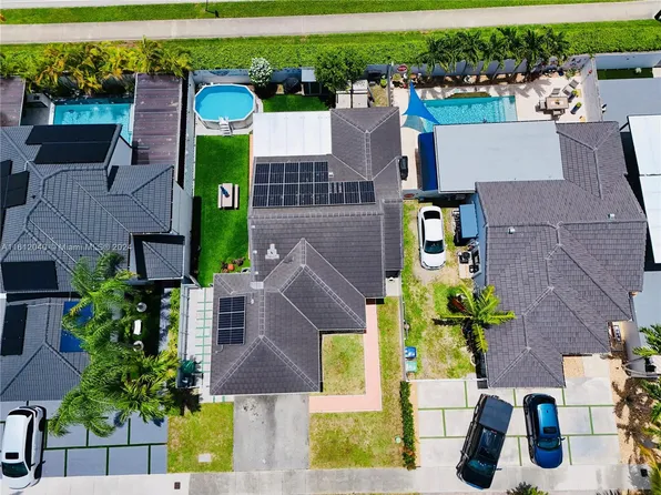 14250 SW 183rd Ter, Miami, FL 33177