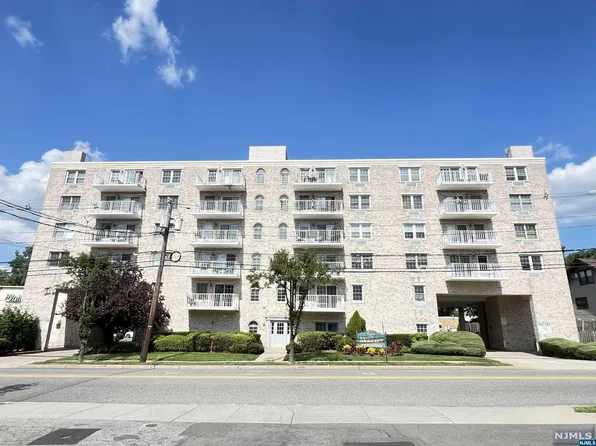 446 Passaic St APT 3F, Hackensack, NJ 07601