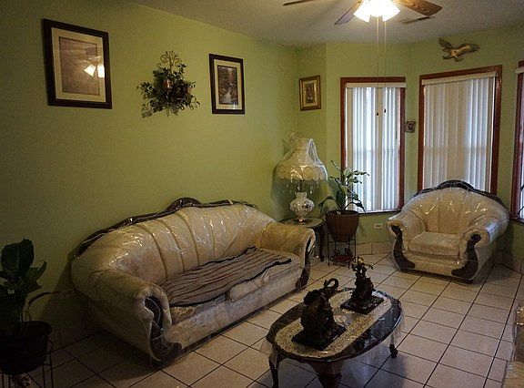 4th image of 9725 S Avenue L