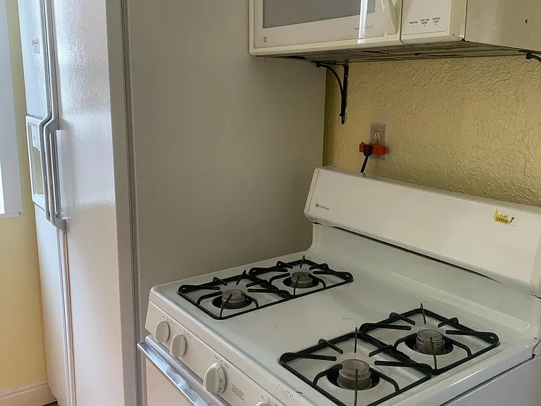 2822 N Garfield St — Photo 5