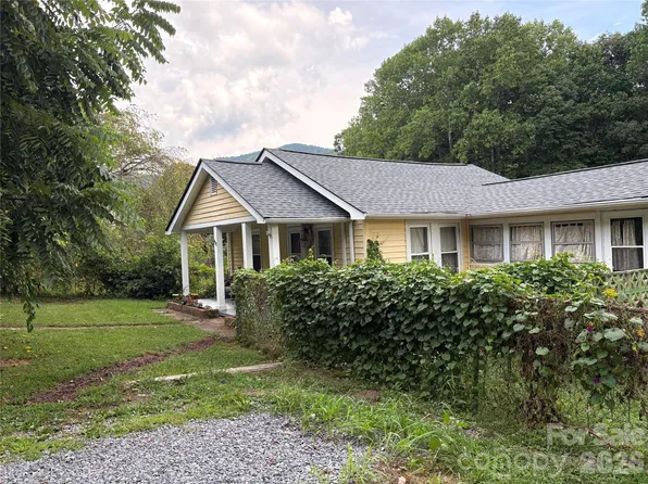 408 McCoy Cove Rd, Black Mountain, NC 28711