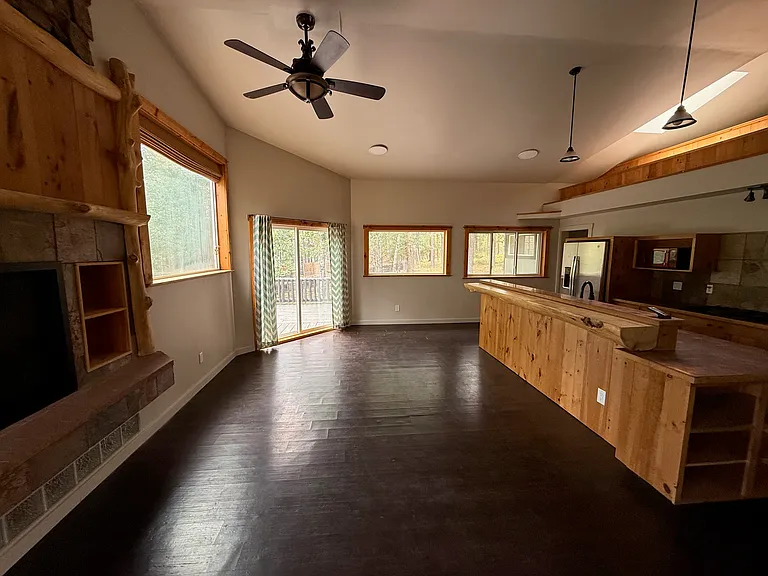 423 Mountain Meadows Dr #A — Photo 8