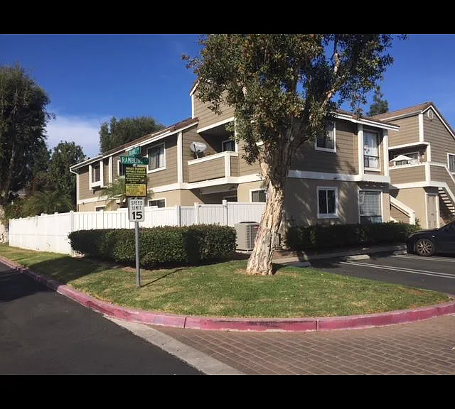 34 Rambling Ln — Photo 1