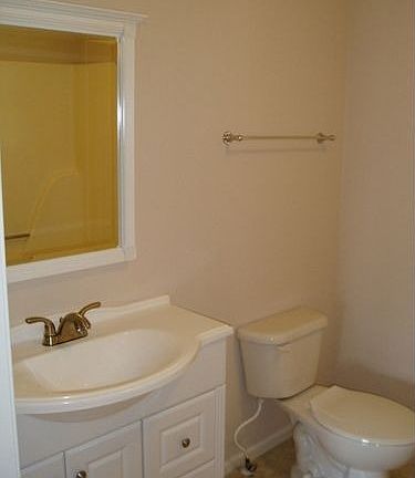 ceramic tile in bath