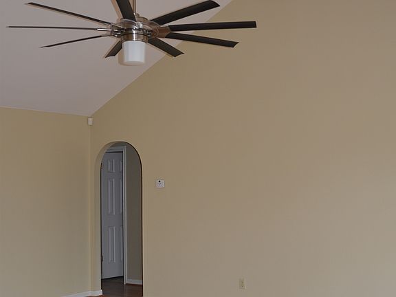 5th image of 513 Misty Water Ln
