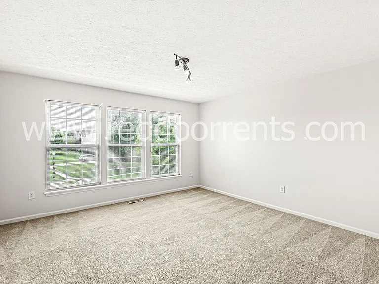 4712 Pebblepointe Pass — Photo 31