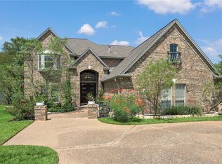9200 Brookwater Cir, College Station, TX 77845